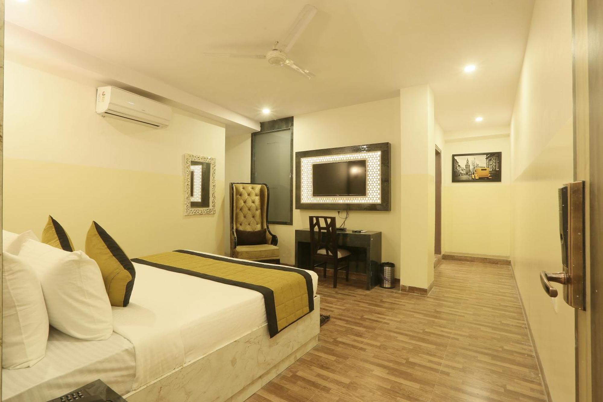 Bed and Breakfast Plazzo Prime Plaza At Delhi Airport Нью-Делі Екстер'єр фото