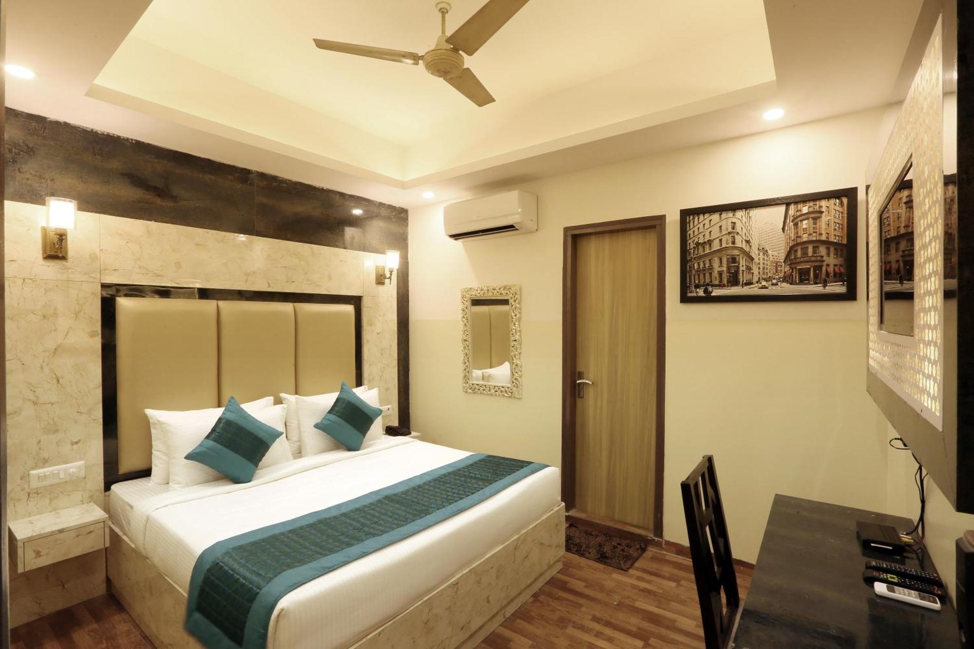 Bed and Breakfast Plazzo Prime Plaza At Delhi Airport Нью-Делі Екстер'єр фото