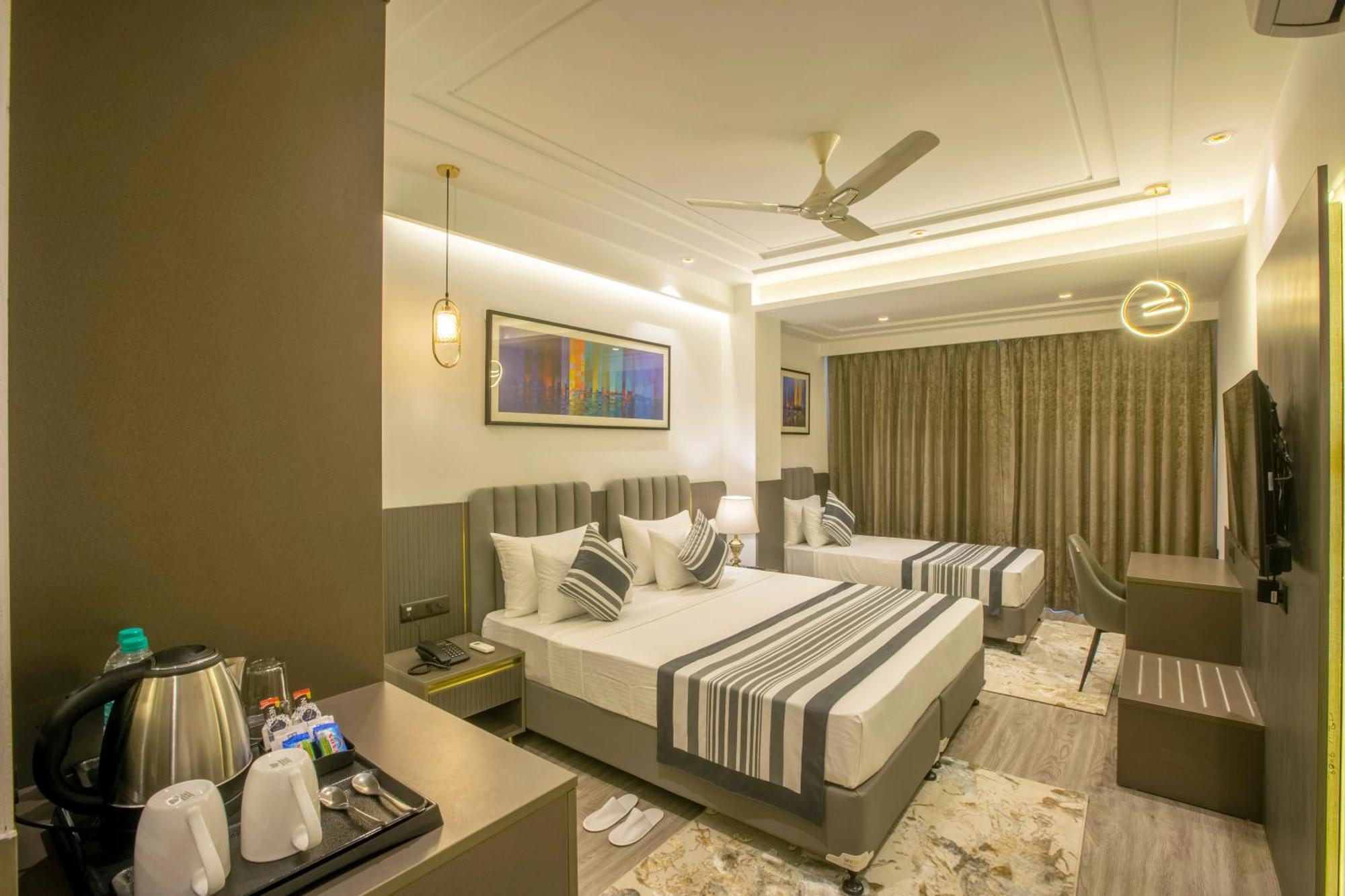Bed and Breakfast Plazzo Prime Plaza At Delhi Airport Нью-Делі Екстер'єр фото